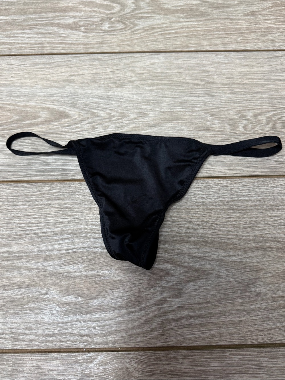 Vintage Victoria’s Secret Black V-String Thong Underwear Panties Size XS NWOT